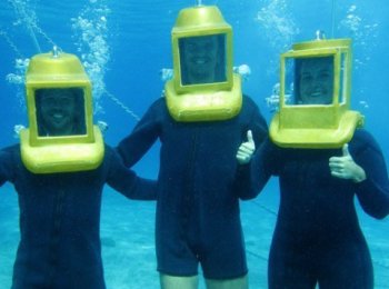 Undersea-walking-helmets_